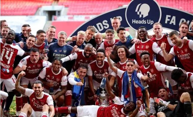  亚特兰大新星惊艳发挥助球队逆转取胜  