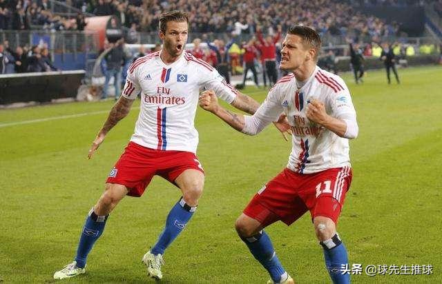  汉堡德比战火药味十足，红黄牌频现难阻平局收场  